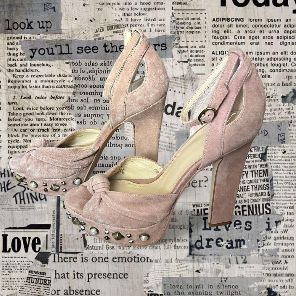 Guess kenzie2 dusty pink suede studded heels with bow detail Womens sz 7